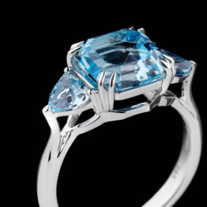 Blue Gemstone – The Stone of Calm, Clarity & Success